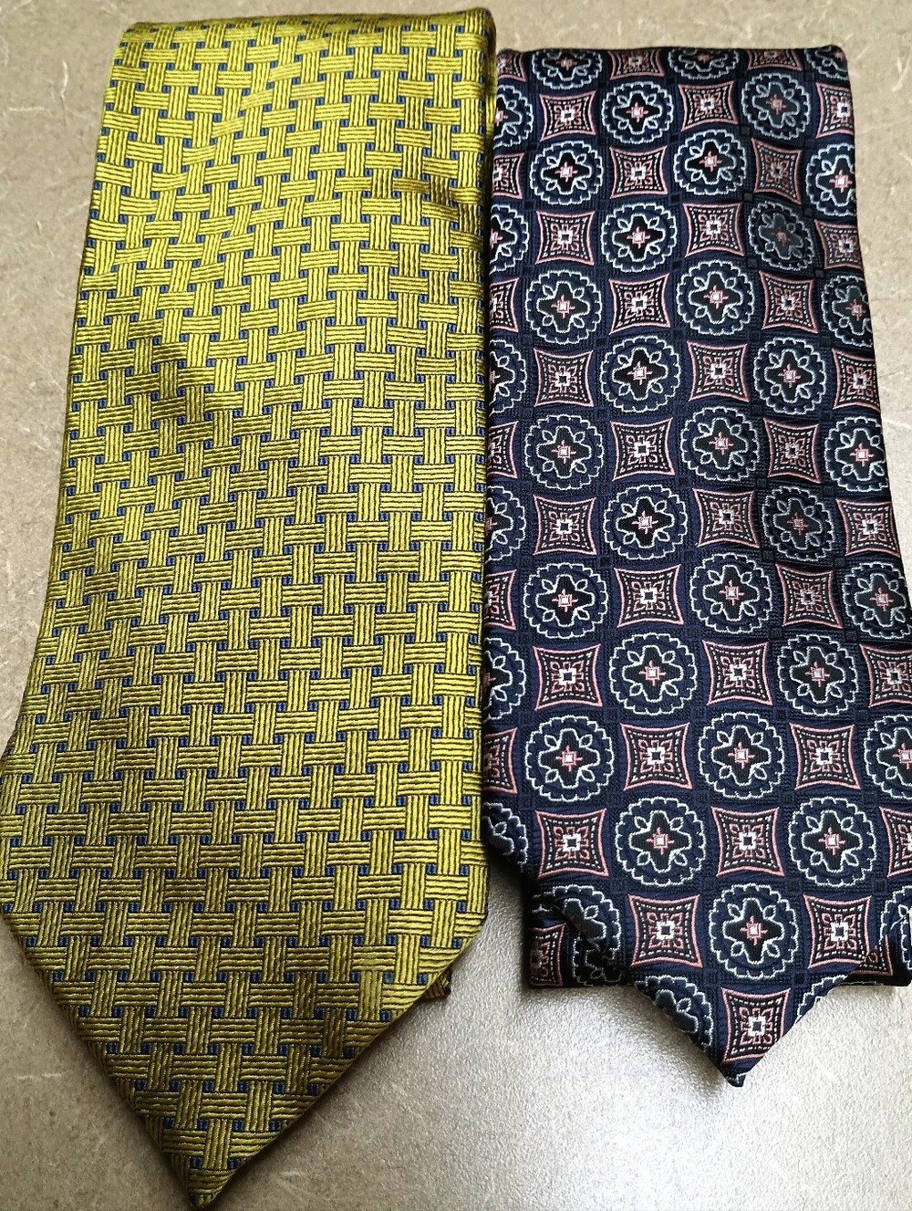 set 4 higgh end ties